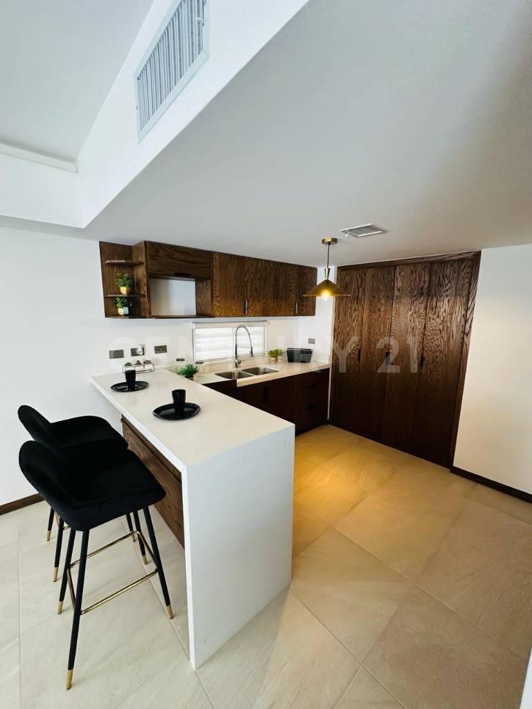Casa · 204m² · 4 Recámaras · 2 Estacionamientos · Venta Casa en Reliz Frente Presa Rejon en Cd. Chihuahua — foto 2