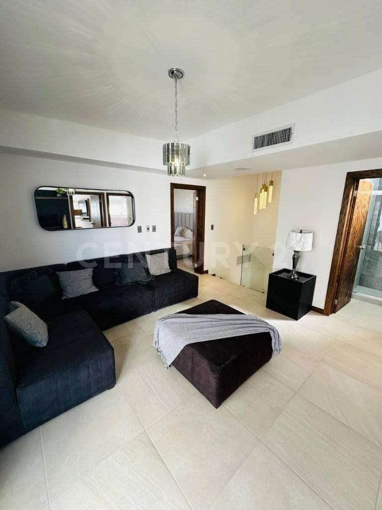 Casa · 204m² · 4 Recámaras · 2 Estacionamientos · Venta Casa en Reliz Frente Presa Rejon en Cd. Chihuahua — foto 3