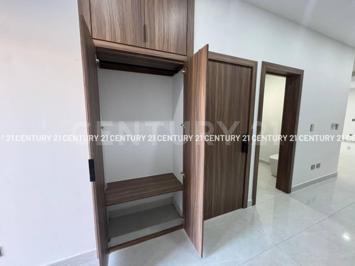 Casa · 281m² · 3 Recámaras · 2 Estacionamientos · Casa en Venta Fracc. Monte Caleres — foto 3