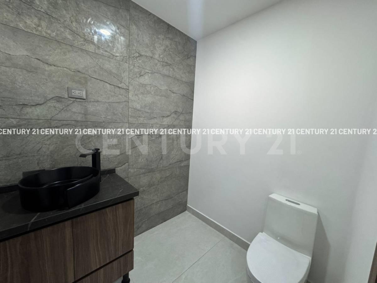 Casa · 281m² · 3 Recámaras · 2 Estacionamientos · Casa en Venta Fracc. Monte Caleres — foto 4