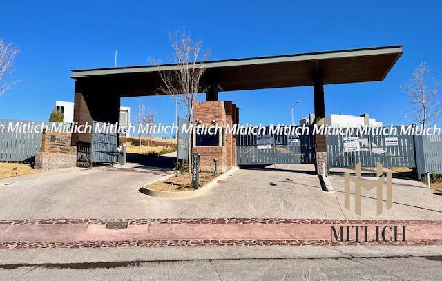 Terreno / Lote · 300m² · Terreno en Venta Altozano $2,250,000