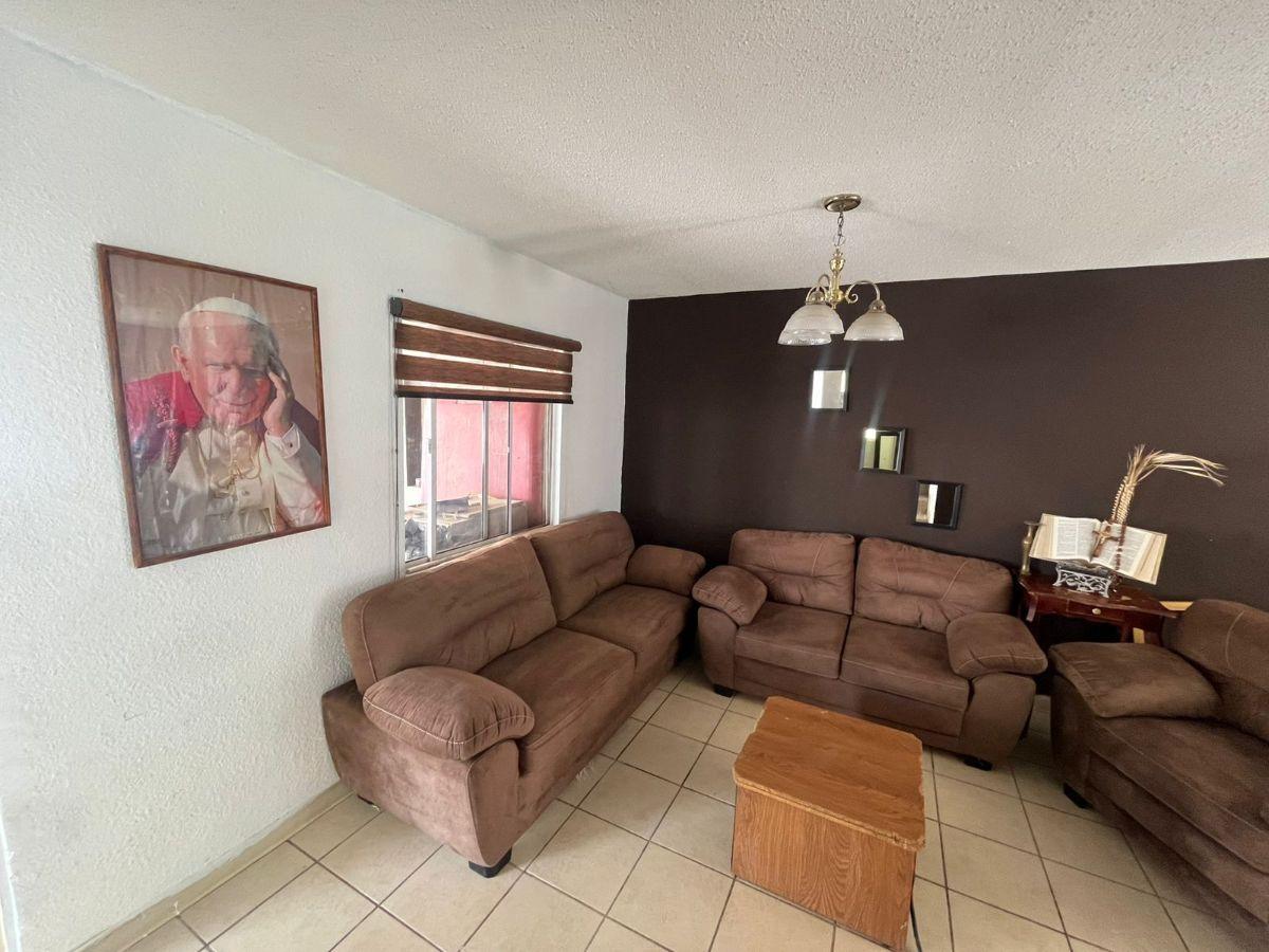 Casa de 2 habitaciones, Chihuahua · Casa en Venta con 121 m² de Construcción en Chihuahua, Chihuahua. — foto 2