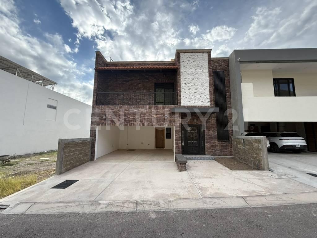 Casa · 313m² · 3 Recámaras · 2 Estacionamientos · Casa en Venta en Fraccionamiento Bosque Real en Chihuahua, Chihuahua — foto 2