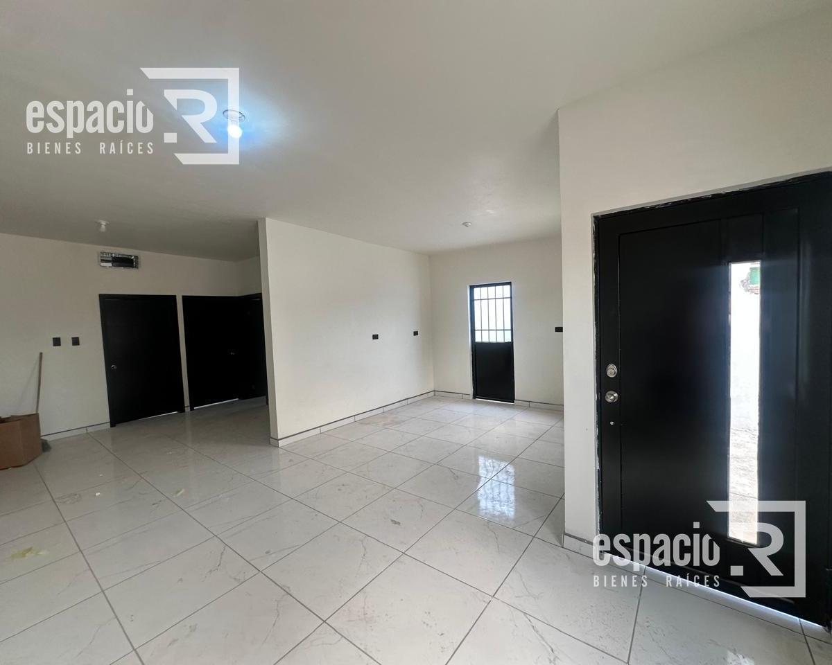 Casa · 390m² · 2 Recámaras · 4 Estacionamientos · Casa Nueva en Venta en Cerro Grande — foto 2