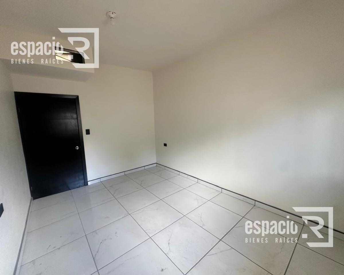 Casa · 390m² · 2 Recámaras · 4 Estacionamientos · Casa Nueva en Venta en Cerro Grande — foto 5