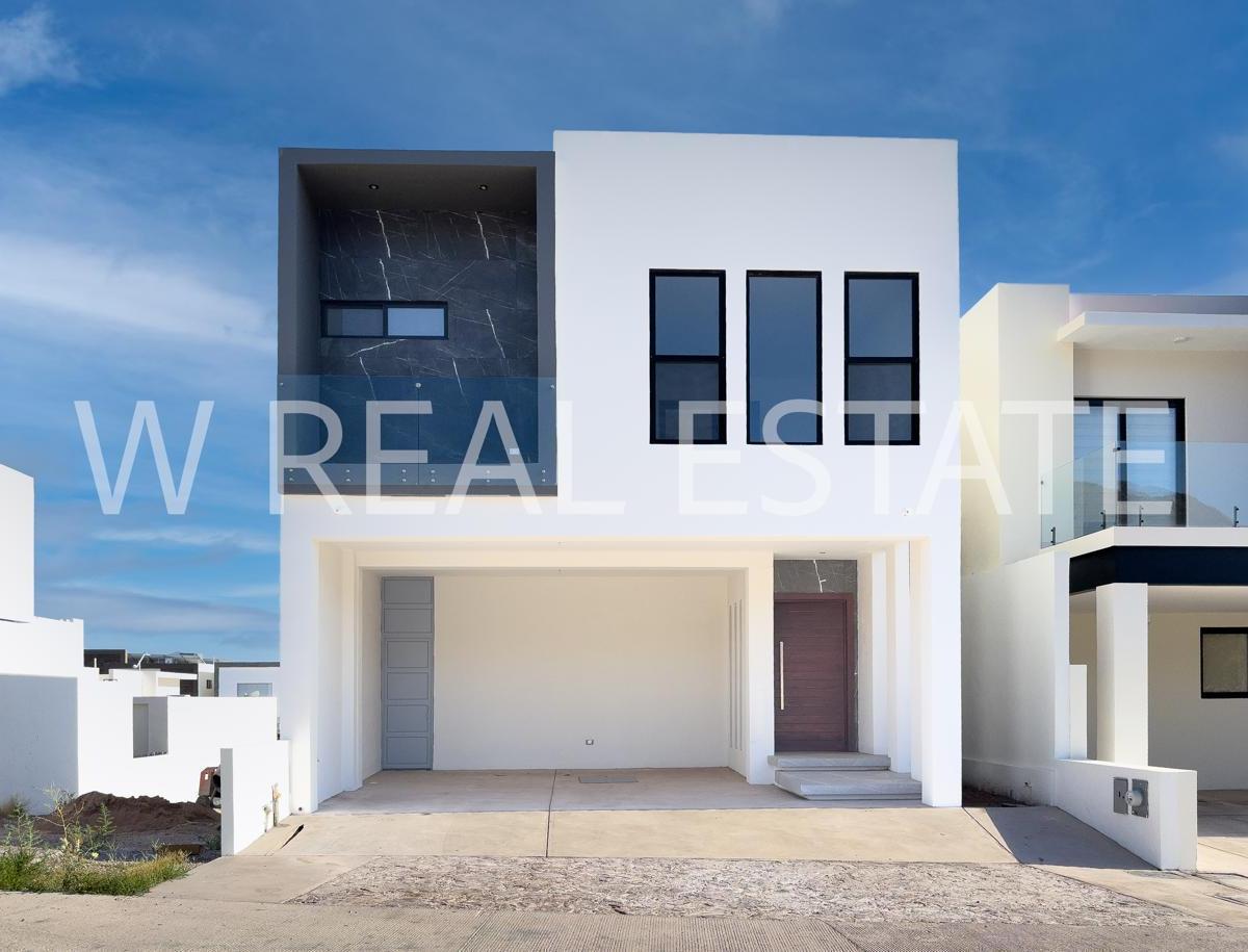 Casa · 290m² · 3 Recámaras · 2 Estacionamientos · Casa en Venta en Altozano