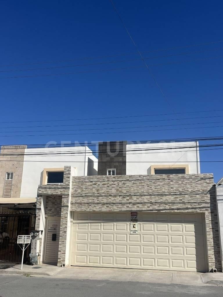 Casa · 252m² · 3 Recámaras · 2 Estacionamientos · Casa en Venta Centrica Cd Chihuahua