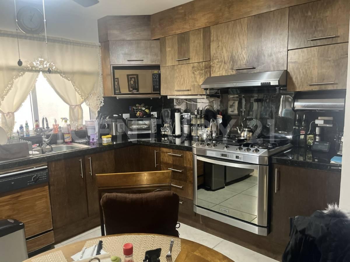 Casa · 252m² · 3 Recámaras · 2 Estacionamientos · Casa en Venta Centrica Cd Chihuahua — foto 4