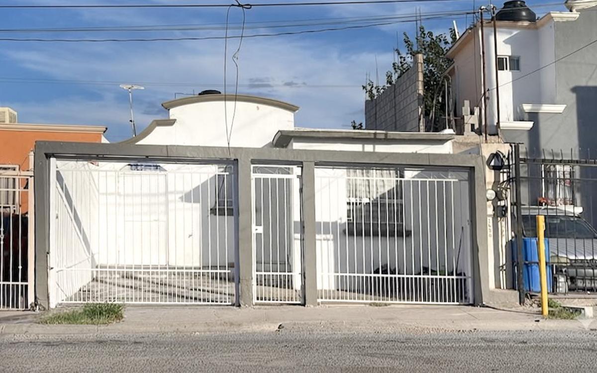 Casa · 76m² · 3 Recámaras · 1 Estacionamiento · Venta de Casa en Villa del Real 3 Recamaras — foto 2