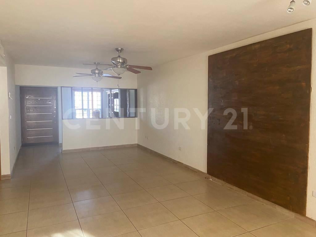 Casa · 260m² · 3 Recámaras · Casa en Venta — foto 2
